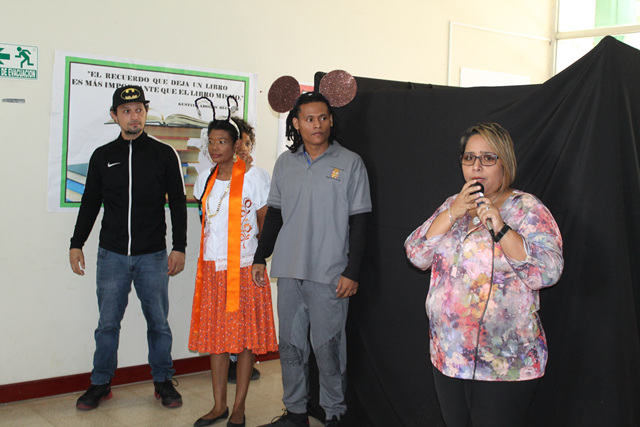 Adaptación de obra teatral promueve cultura del reciclaje en estudiantes del IPHE