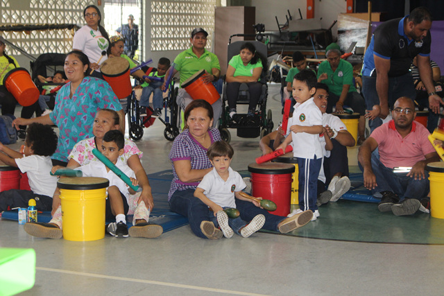 Taller musical para conmemorar Día de la Parálisis Cerebral