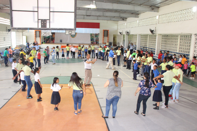 Concientizan a estudiantes regulares sobre inclusión y discapacidad a través de la actividad “Súper Amigos”