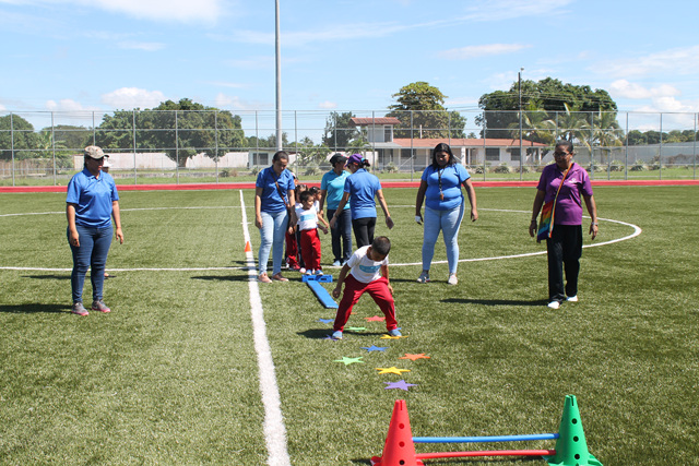Promueven inclusión educativa con Juegos de Deportes Adaptados en Antón