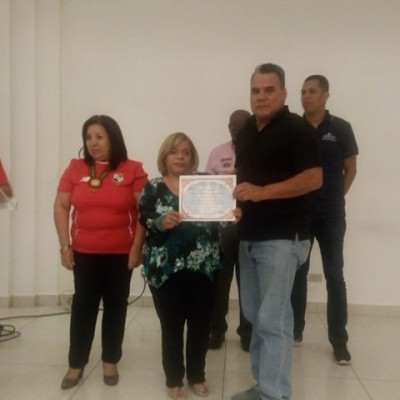 ce-2-22823f76e31fb72d8293e8d877799370.jpg