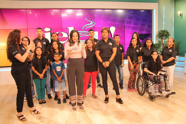 Grupo del Proyecto Hands Community realizan visita a TVN Media