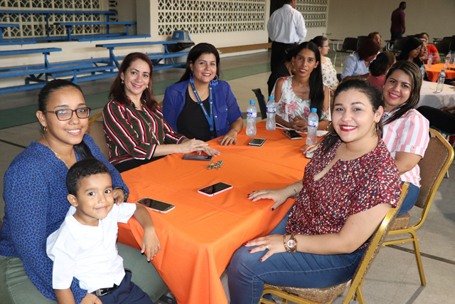 IPHE rinde homenaje a las madres en su día