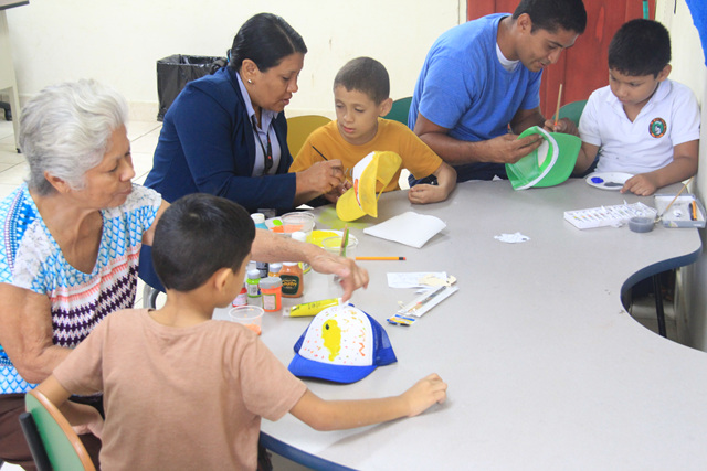 Programa de Autismo del IPHE realiza taller de pintura