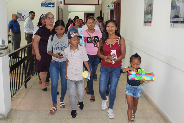 IPHE recibe la visita de niños con enfermedades raras