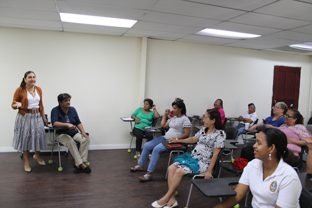Orientan a personal de talleres del IPHE sobre aspectos de salud y seguridad ocupacional