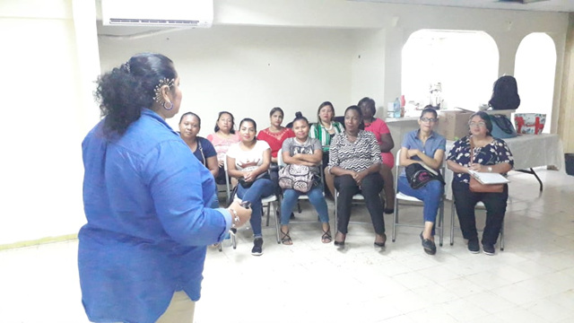Padres de familia de Panamá Oeste reciben orientación sobre Trastorno del Espectro Autista