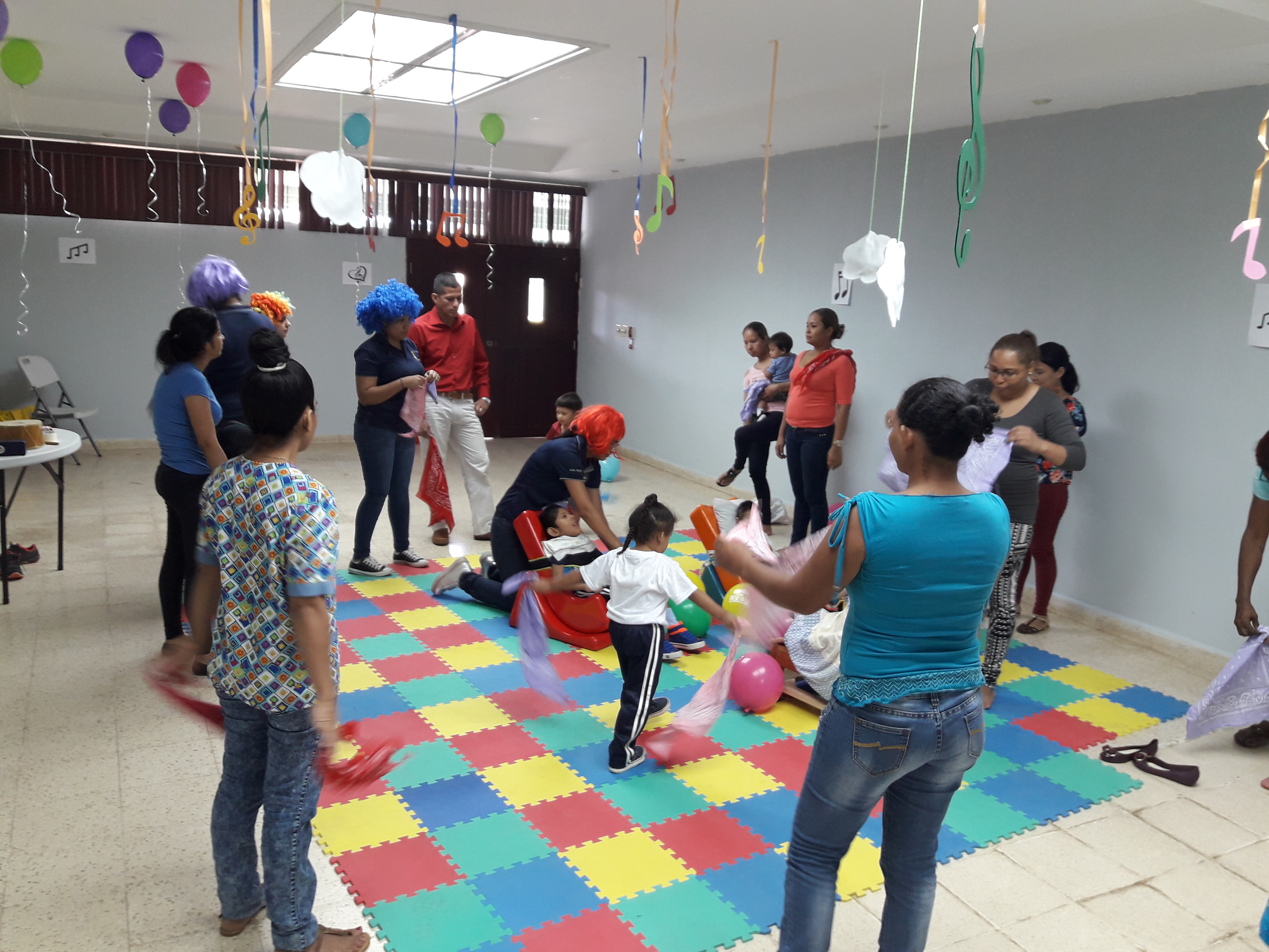 Psicólogos del IPHE orientan a padres de familia sobre temas emocionales y conductuales de sus hijos durante el Covid 19