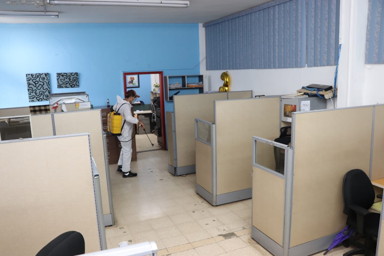 IPHE realiza jornadas de sanitización para mantener los entornos laborales libre del Covid-19