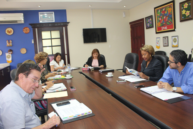 Presentan Segundo Informe de Gestión a patronos del IPHE