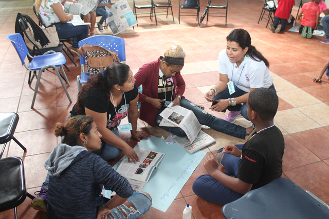Padres de familia de Panamá Centro y sector Este participan de taller de cuerdas