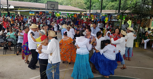 EVE conmemora 49 años de servicios a la comunidad educativa