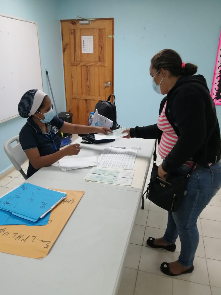 Estudiantes del IPHE Extensión Panamá Este y de escuelas inclusivas reciben pago de becas de discapacidad