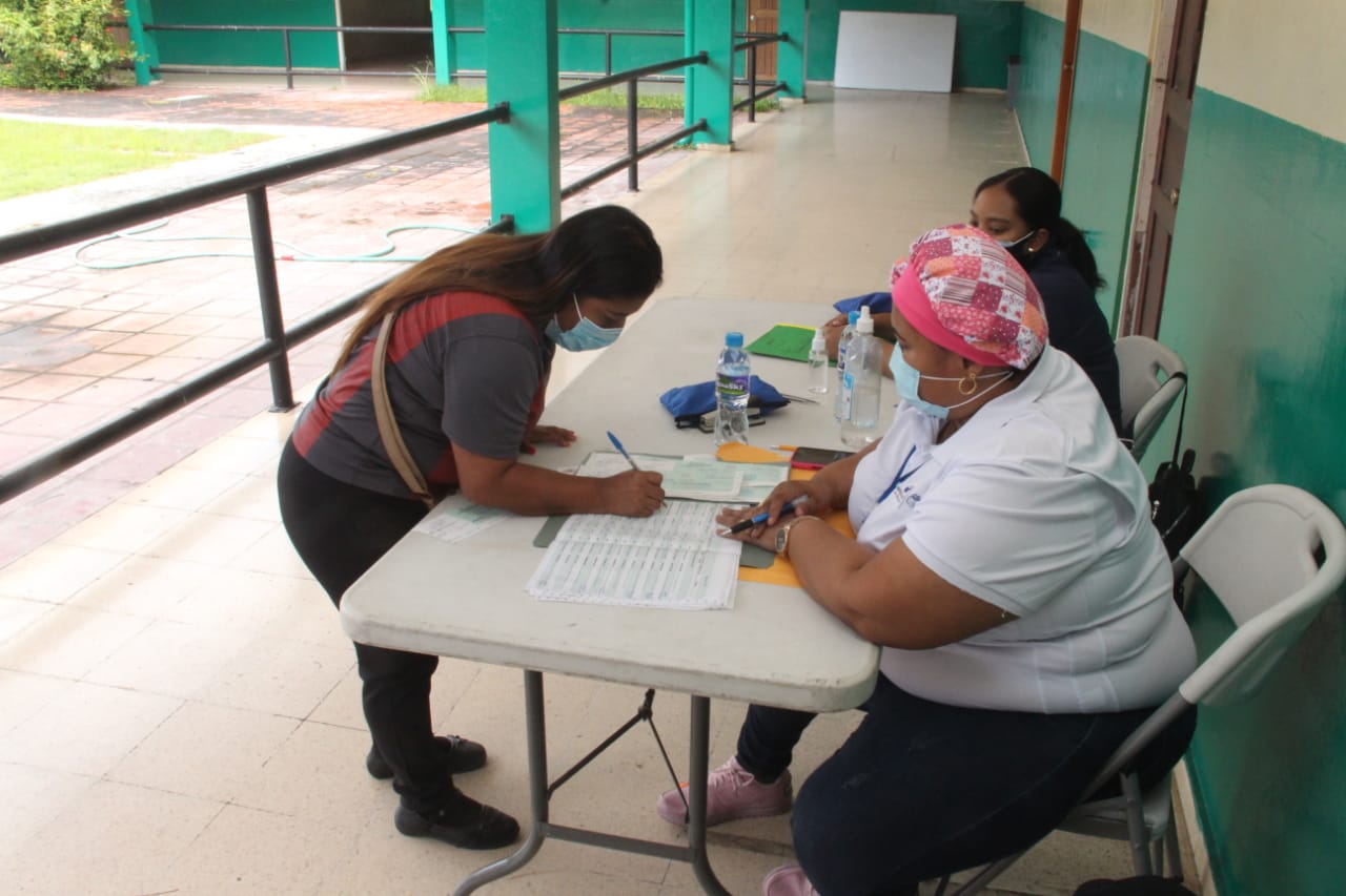 Anuncian requisitos para que padres de estudiantes del IPHE y otras escuelas gestionen becas en el IFARHU
