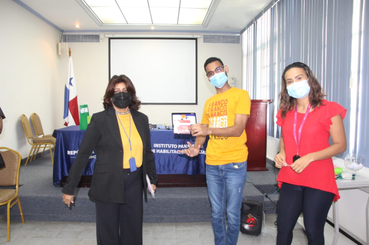 IPHE celebra el Día del Trabajador Manual