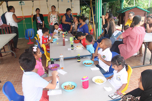 Escuela Helen Keller festeja con sus estudiantes el Día del Niño