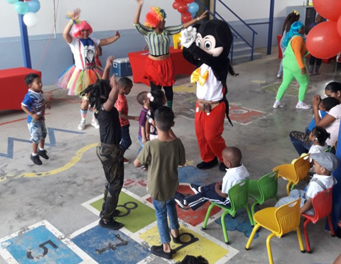 Celebran el Día del Niño en Extensión de Colón