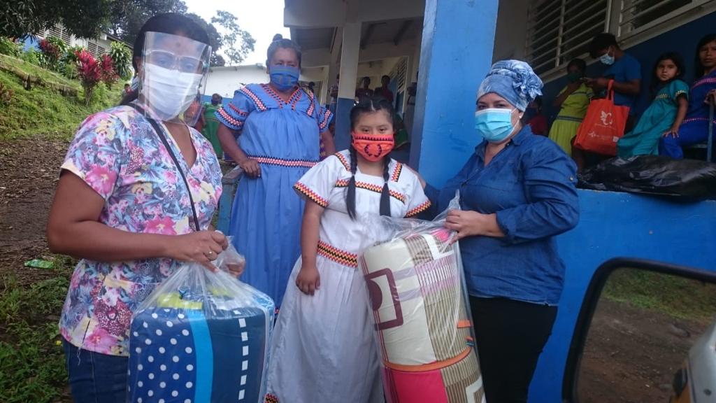 Comunidades de Hato Juli y Soloy en la comarca Ngabe Buglé reciben el apoyo humanitario y la solidaridad del IPHE