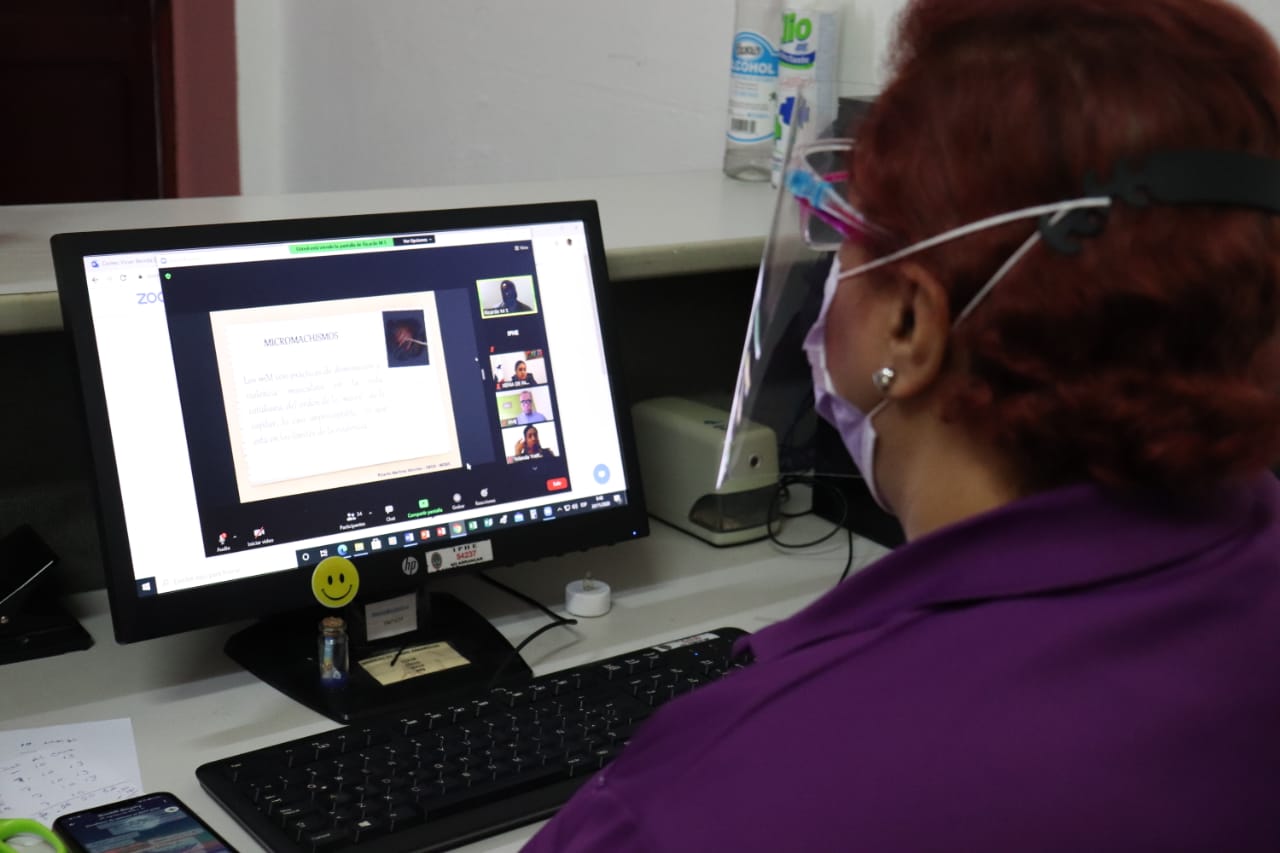 Síndrome Visual Informativo: Lo padecen quienes pasan más de tres horas frente a una computadora