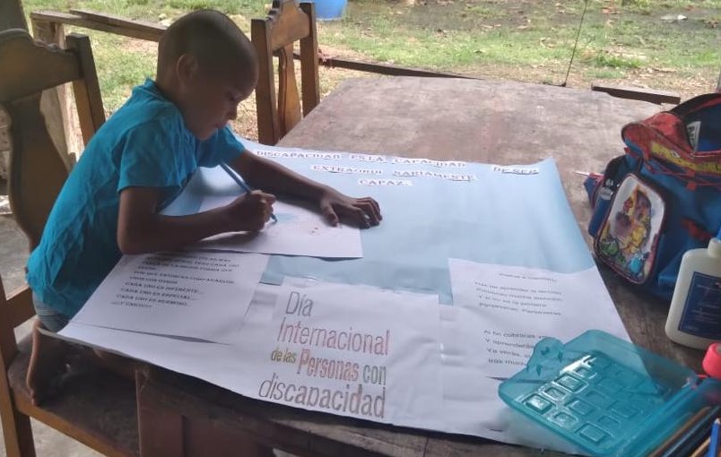 Docencia y sensibilización para conmemorar el Día Internacional de las Personas con Discapacidad en la Extensión del IPHE de Darién