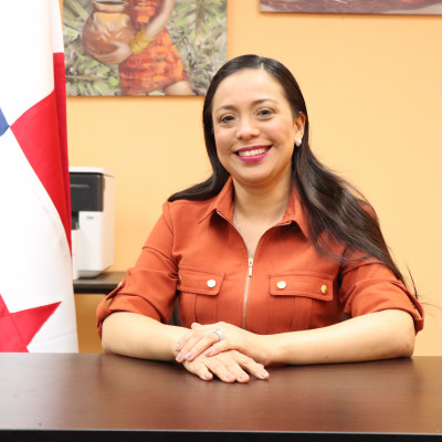 Supervisor (a) Profesora Vivian Bolaños de Urriola