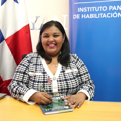 Directora - Profesora Yaneth Orozco