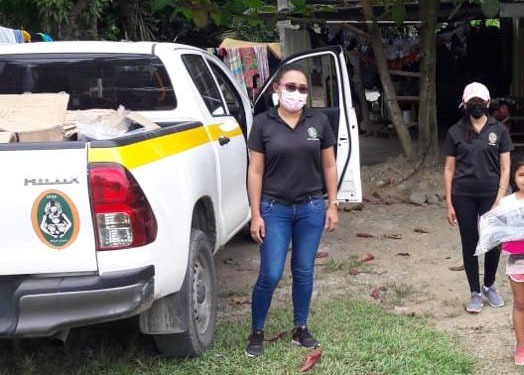 Estudiantes del IPHE en Bocas del Toro reciben uniformes y calzados para afrontar el año escolar 