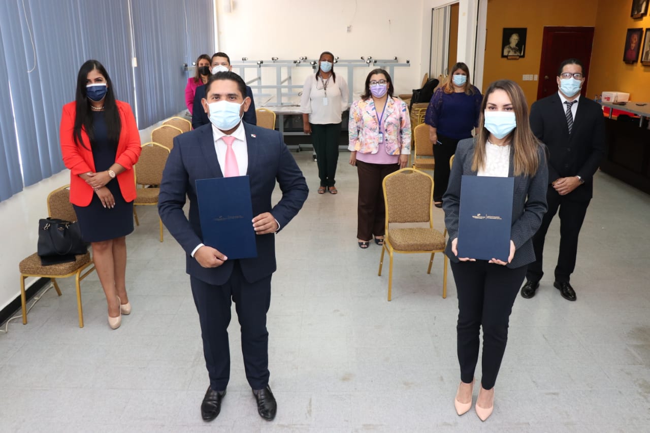 IPHE e ISA firman acuerdo en beneficio de 15,774 estudiantes con discapacidad