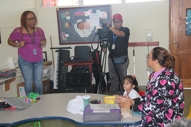 TVN Canal 2 graba reportaje sobre Escuela Helen Keller