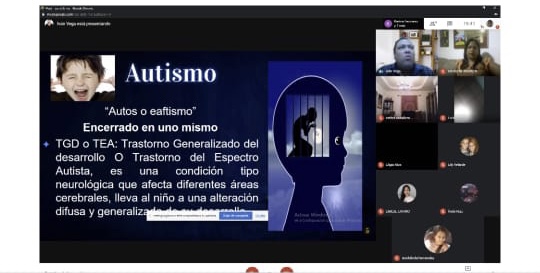 Miembros del Equipo Técnico de Veraguas capacitan a padres de familia de niños con autismo en temas de la vida diaria 