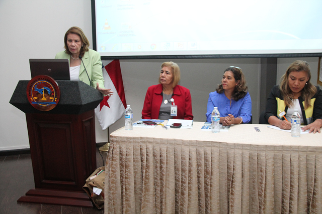 Directivos participan de Taller de Validación y Modificaciones de la Educación