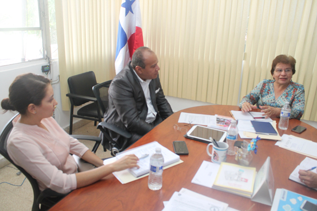 Conversatorio sobre realización de la Feria del Bebe 2019