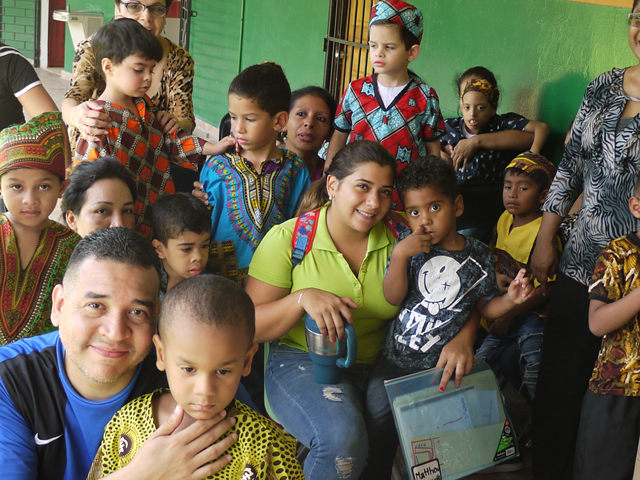 Conmemoran Mes de la Etnia Negra en el Programa de Autismo
