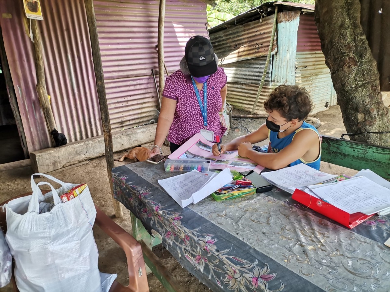 Familias de Rincón Grande reciben donación institucional
