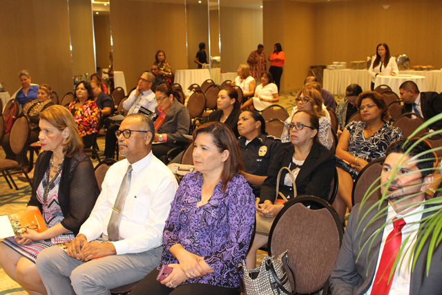 Investigadores presentan sus proyectos educativos