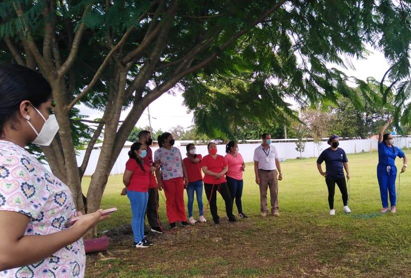 Colaboradores del IPHE de Chiriquí participan en actividades de esparcimiento y salud mental