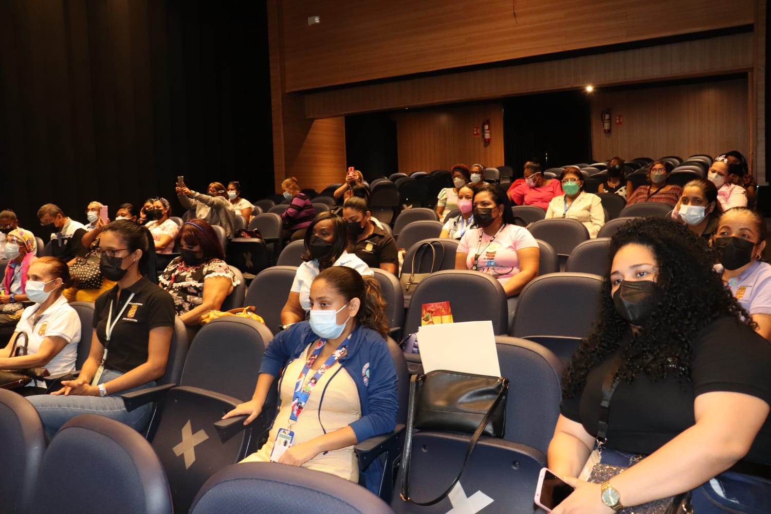 Docentes del IPHE exponen sobre la discapacidad en conversatorio dirigido a funcionarios del Municipio de Panamá