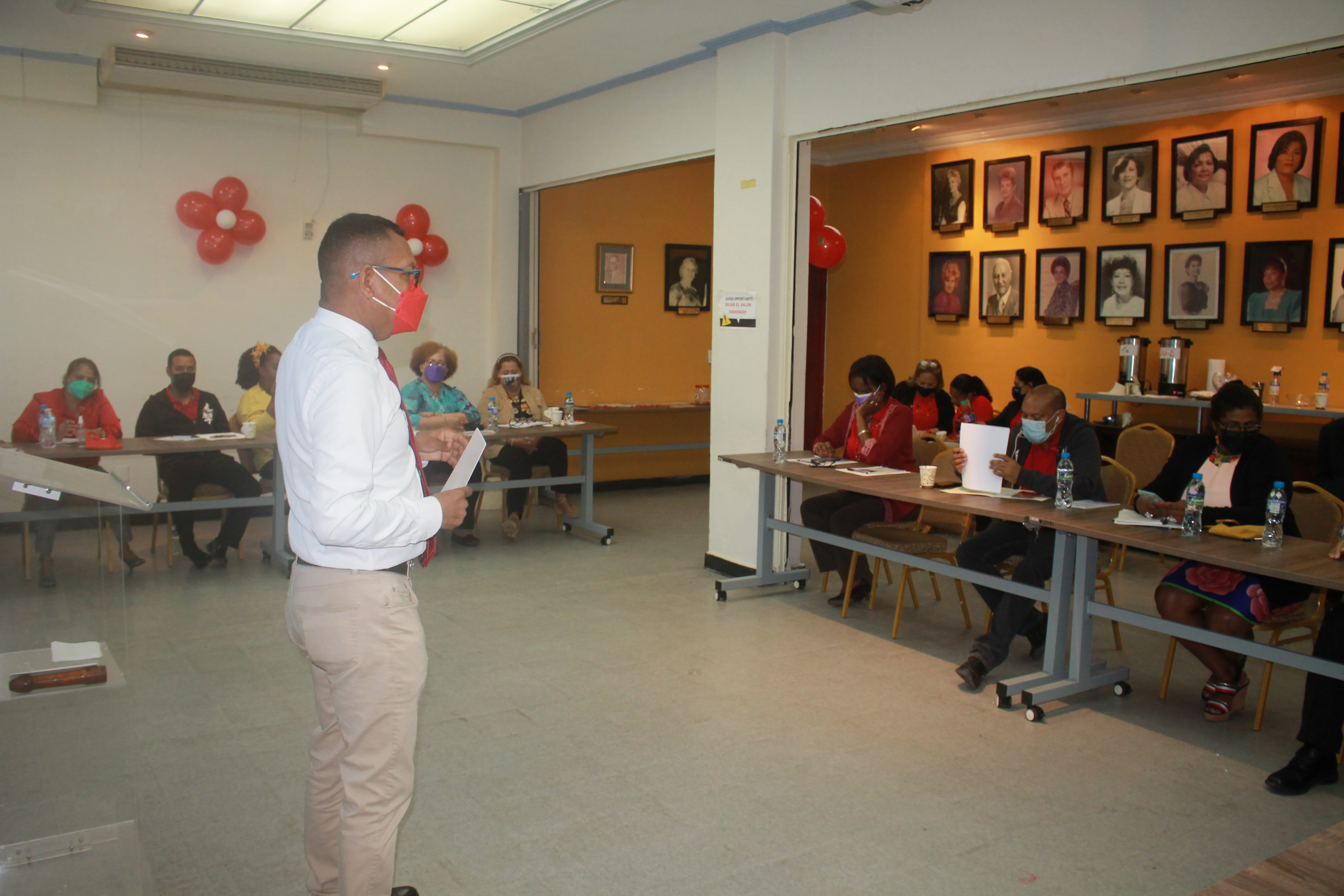 Orientan a personal del IPHE sobre prevención del VIH y SIDA