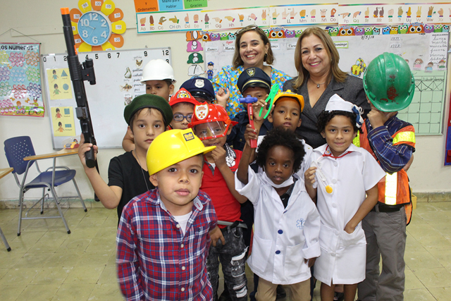Alumnos de Ensor del IPHE aprenden sobre las profesiones