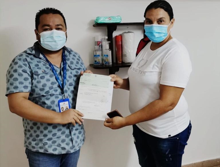 Entrega de subsidios a estudiantes del IPHE en Herrera