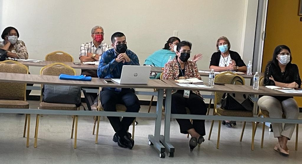 Directores de todo el país participan en reunión de currículo de las CTI  