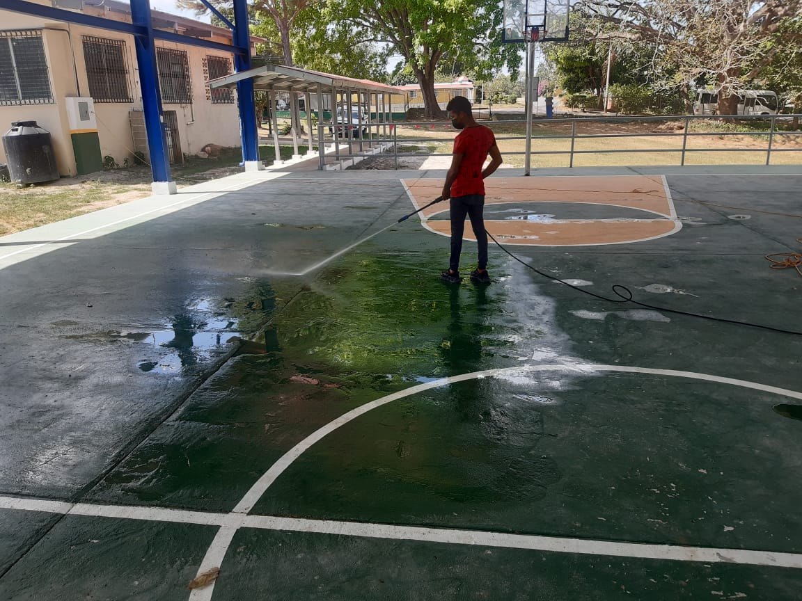 Extensión de Antón prepara instalaciones para el inicio del año escolar