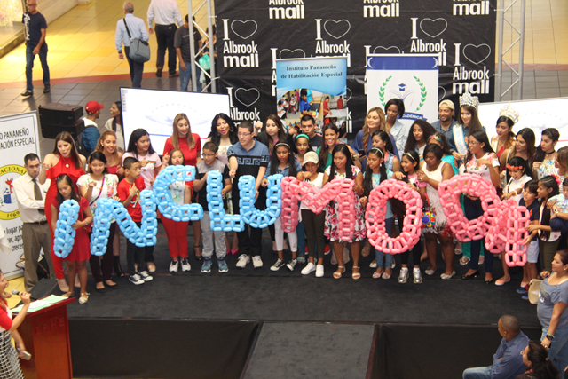 Pasarela promueve igualdad de derechos de estudiantes