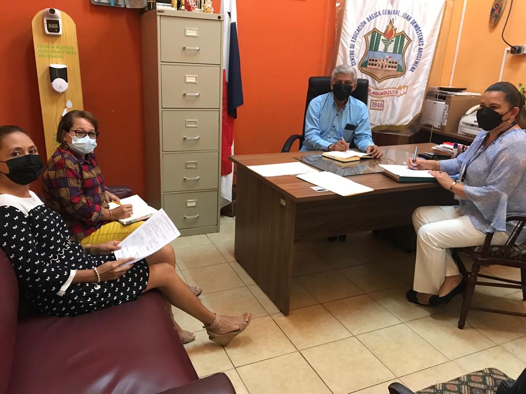 Coordinan acciones pedagógicas a seguir en escuelas inclusivas de Aguadulce 