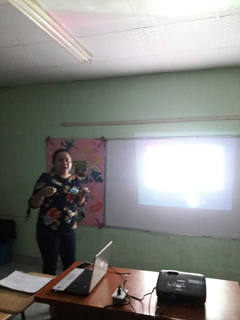 Padres de familia de Colón son orientados en temas educativos