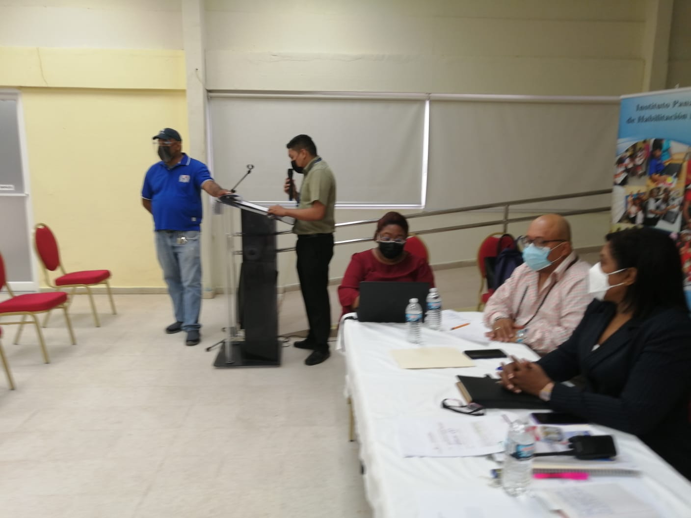 Directivos y docentes de la EVE organizan estrategias de atención educativa para el año lectivo 2022