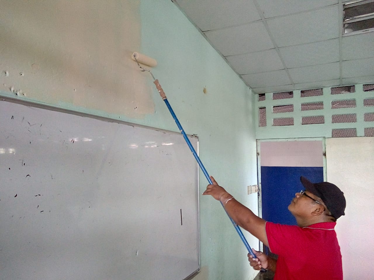 Brindan mantenimiento a aulas inclusivas del IPHE en Escuela Justo Arosemena
