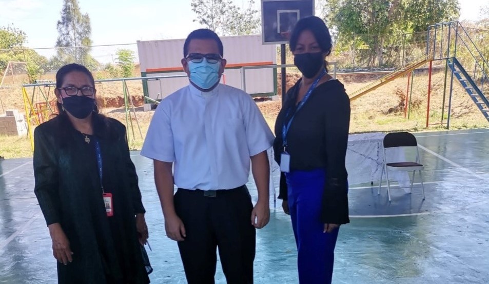 Estudiantes de Los Santos participan de Acción de Gracias por el nuevo año escolar    