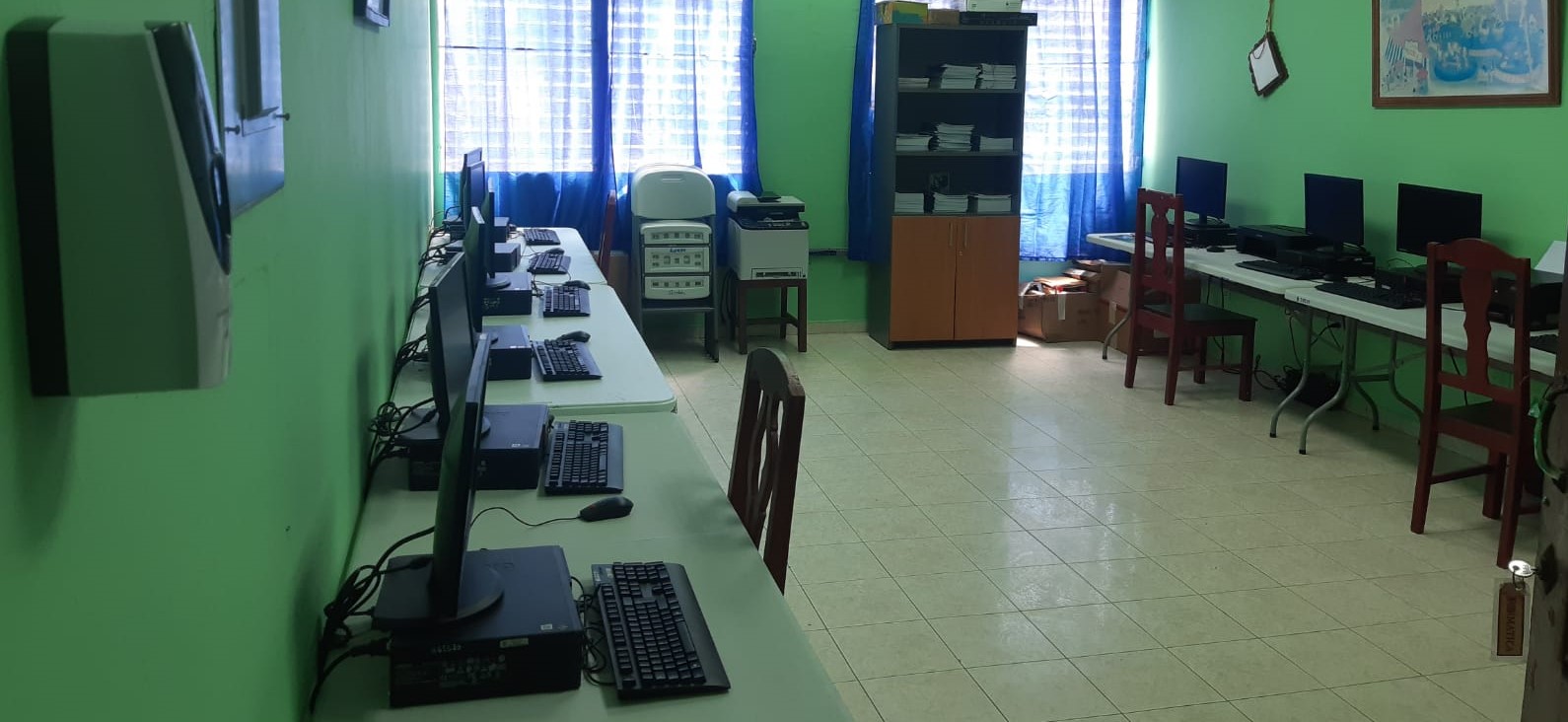 Extensión de Antón acondiciona y mejora sus instalaciones para beneficio de la comunidad educativa