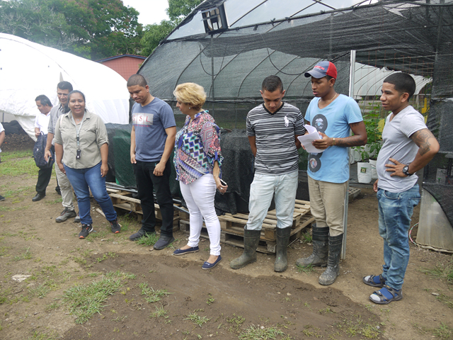 Residentes de Chilibre conocen proyecto ambiental en la EVE del IPHE